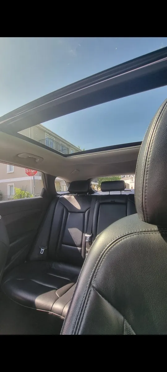 Car - Image 4