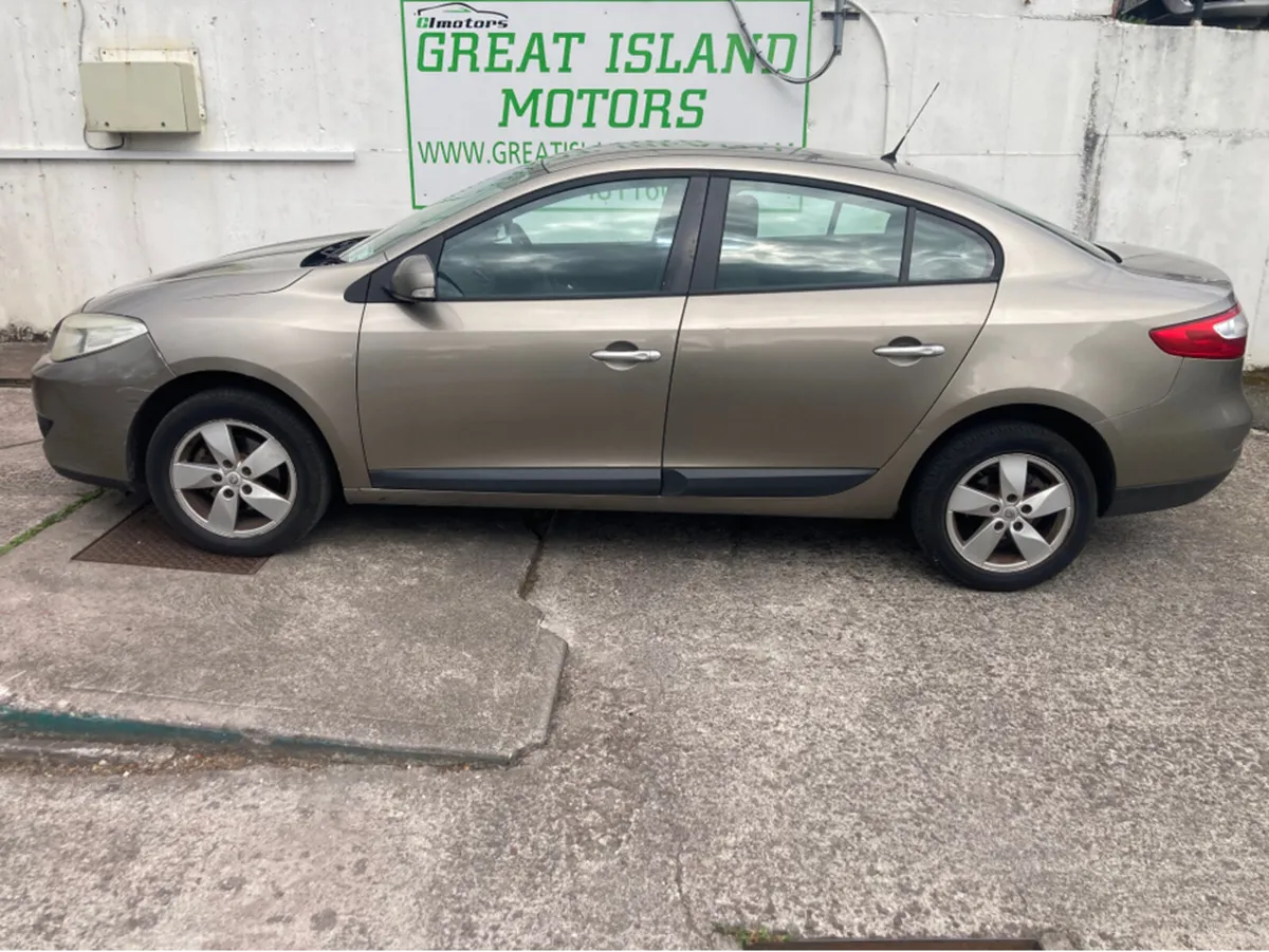 Renault Fluence 1.5 DCI 90 DYNAMIQUE 4 4DR - Image 3
