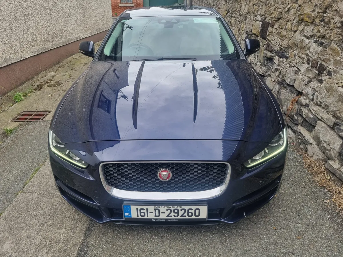 Jaguar XE 2016 - Image 4