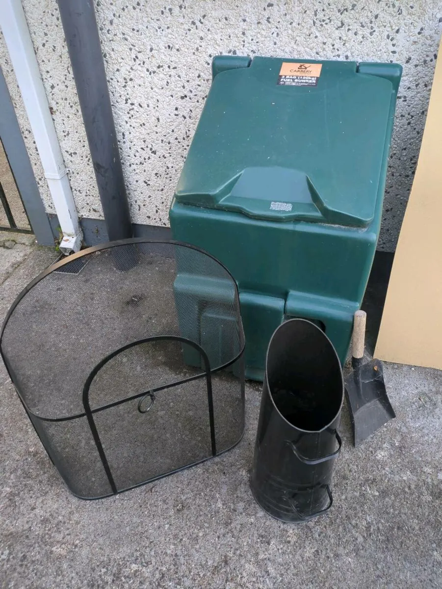 Fire accessories - Image 1