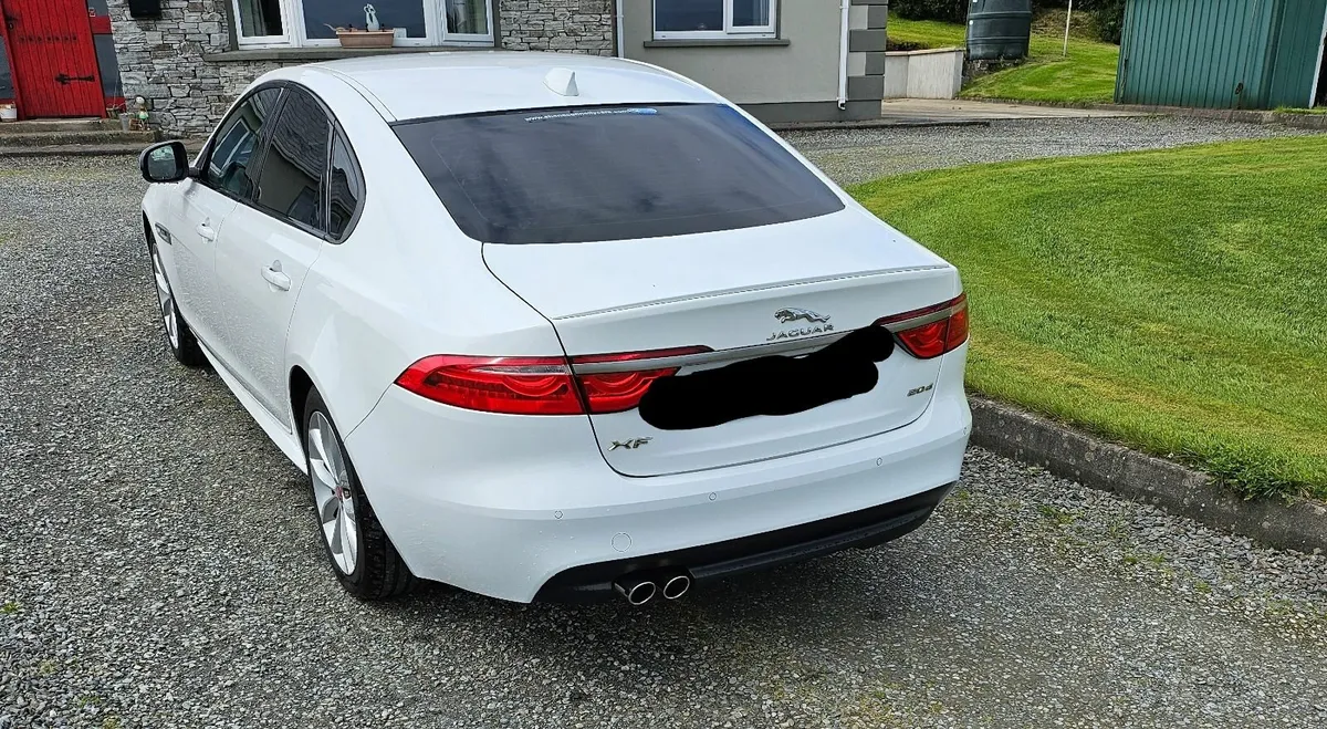 Jaguar XF 2017 - Image 2