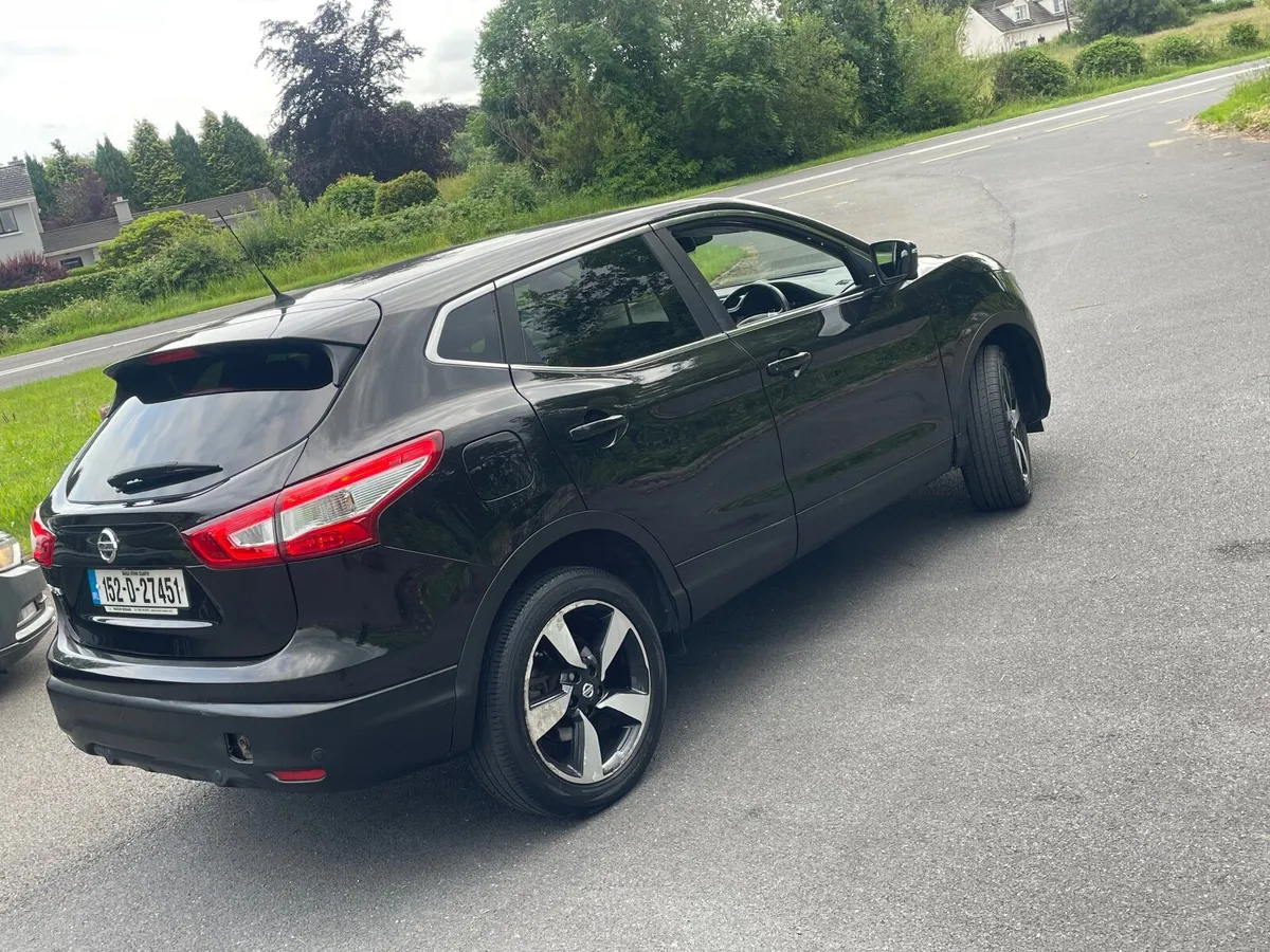 Nissan Qashqai 2015 - Image 1