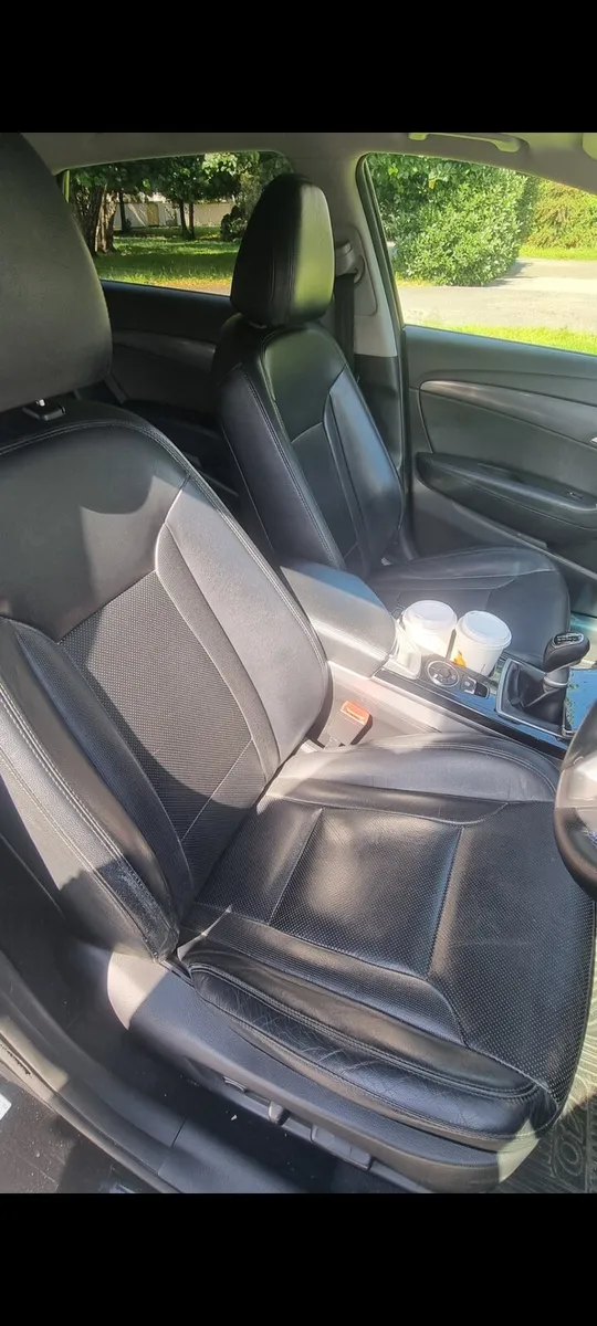 Car - Image 2