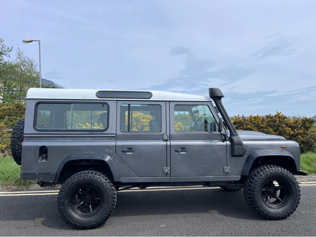 Land Rover Defender 110 5 Seat Crew Cab €333 Road - Image 2