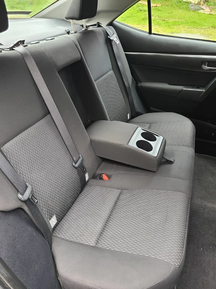 Toyota Corolla 2016 - Image 2