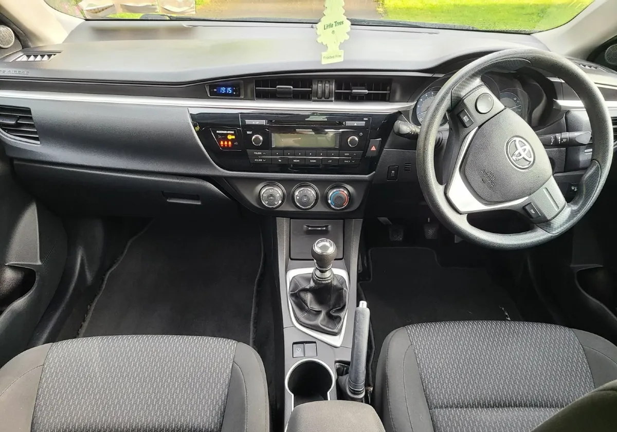 Toyota Corolla 2016 - Image 3