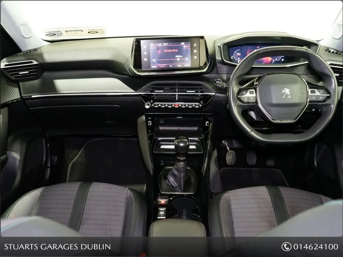 Peugeot 2008 Allure Pack 1.2 100 4DR - Image 4