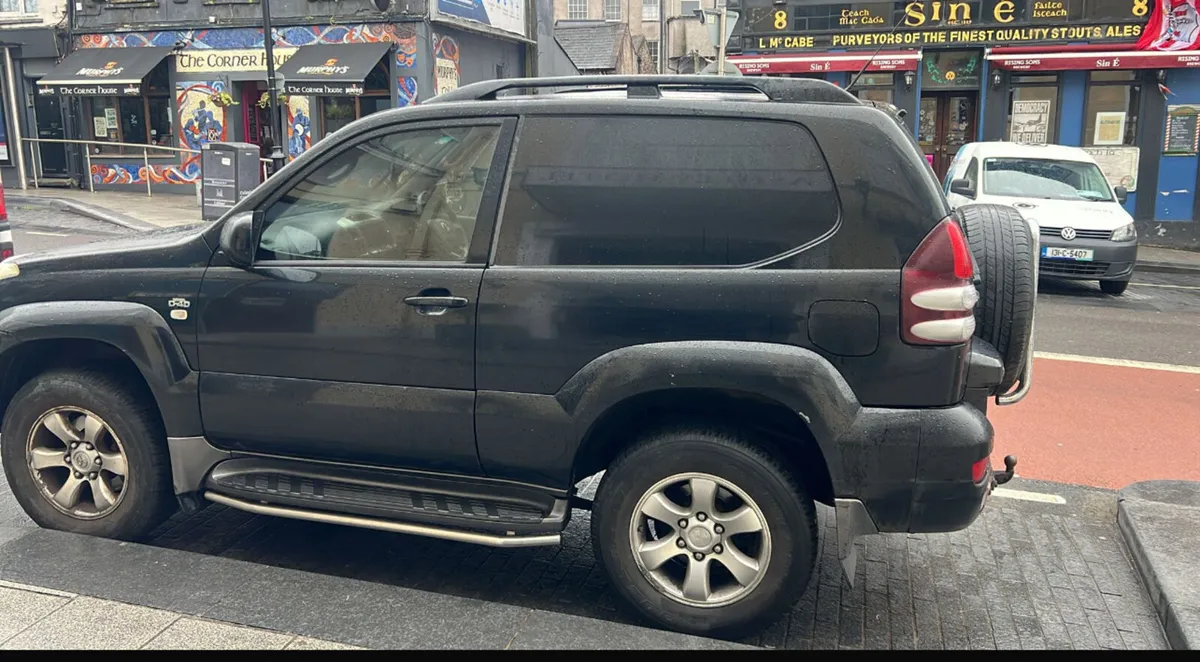 Toyota Land Cruiser - Image 3