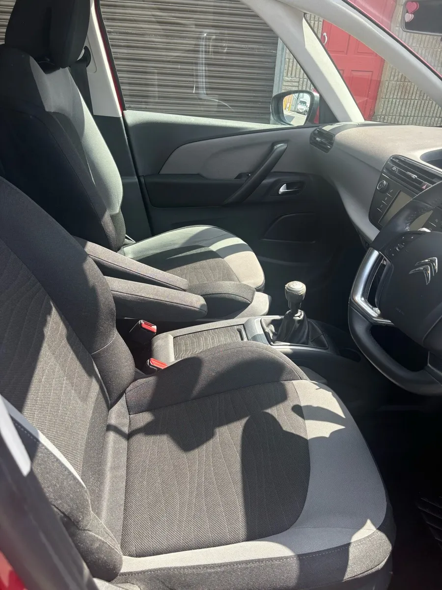 142 Citroen Picasso only 123,000 kms - Image 4