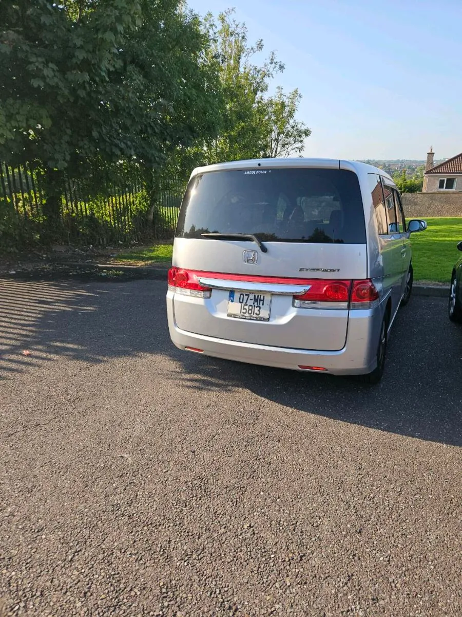 Honda stepwagon 2007 - Image 4