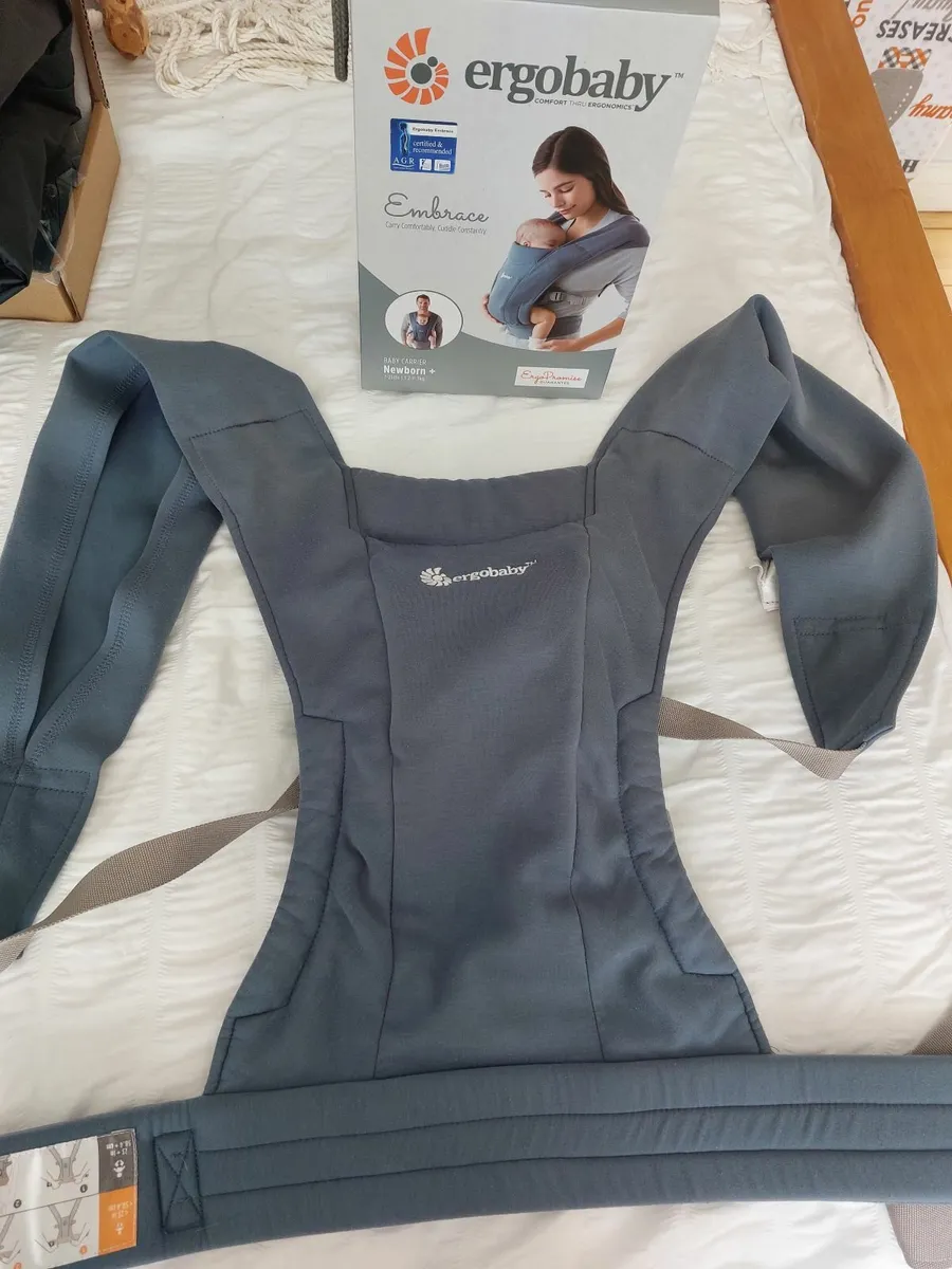 Ergobaby Embrace Baby Carrier - Image 2