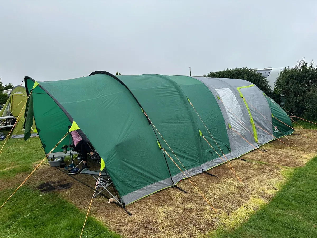 Coleman Valdes 6 man black out air tent for sale - Image 2