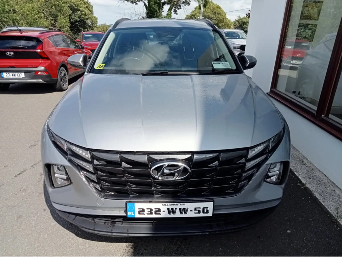 Hyundai Tucson IX35 EXECUTIVE 5DR - Image 2