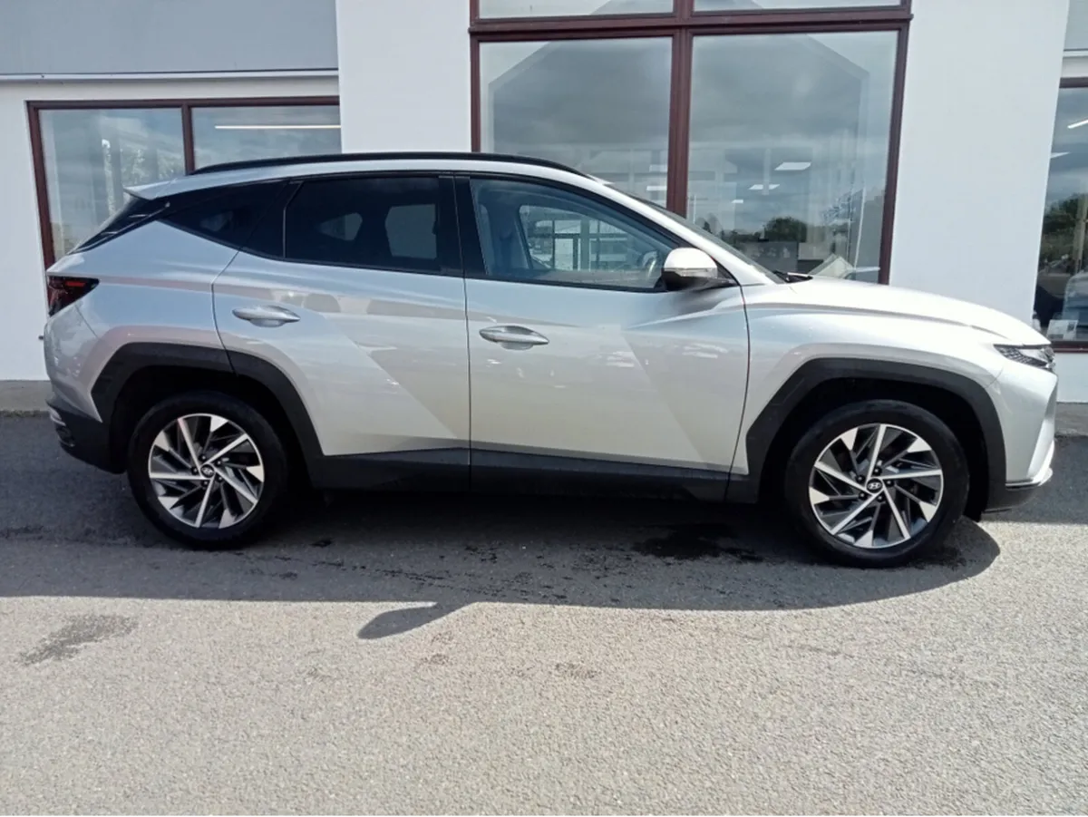 Hyundai Tucson IX35 EXECUTIVE 5DR - Image 3
