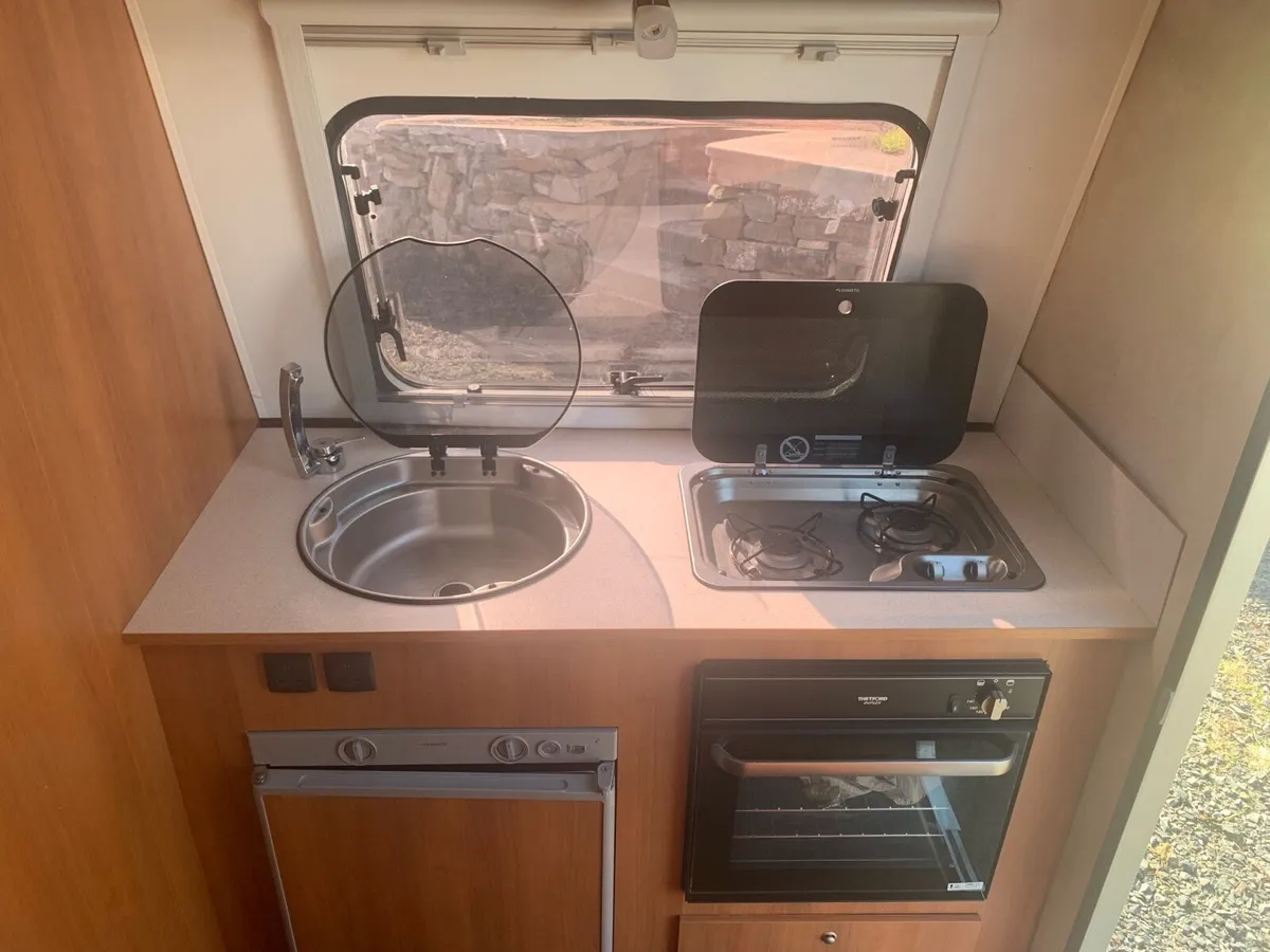 Caravan - Image 3