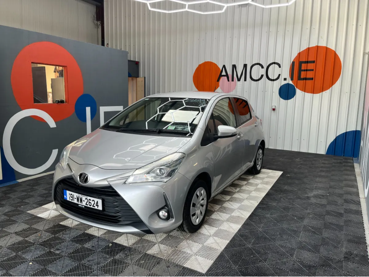 Toyota Vitz ONLY €11950 1.0 PETROL / 51k KMs / REV - Image 3
