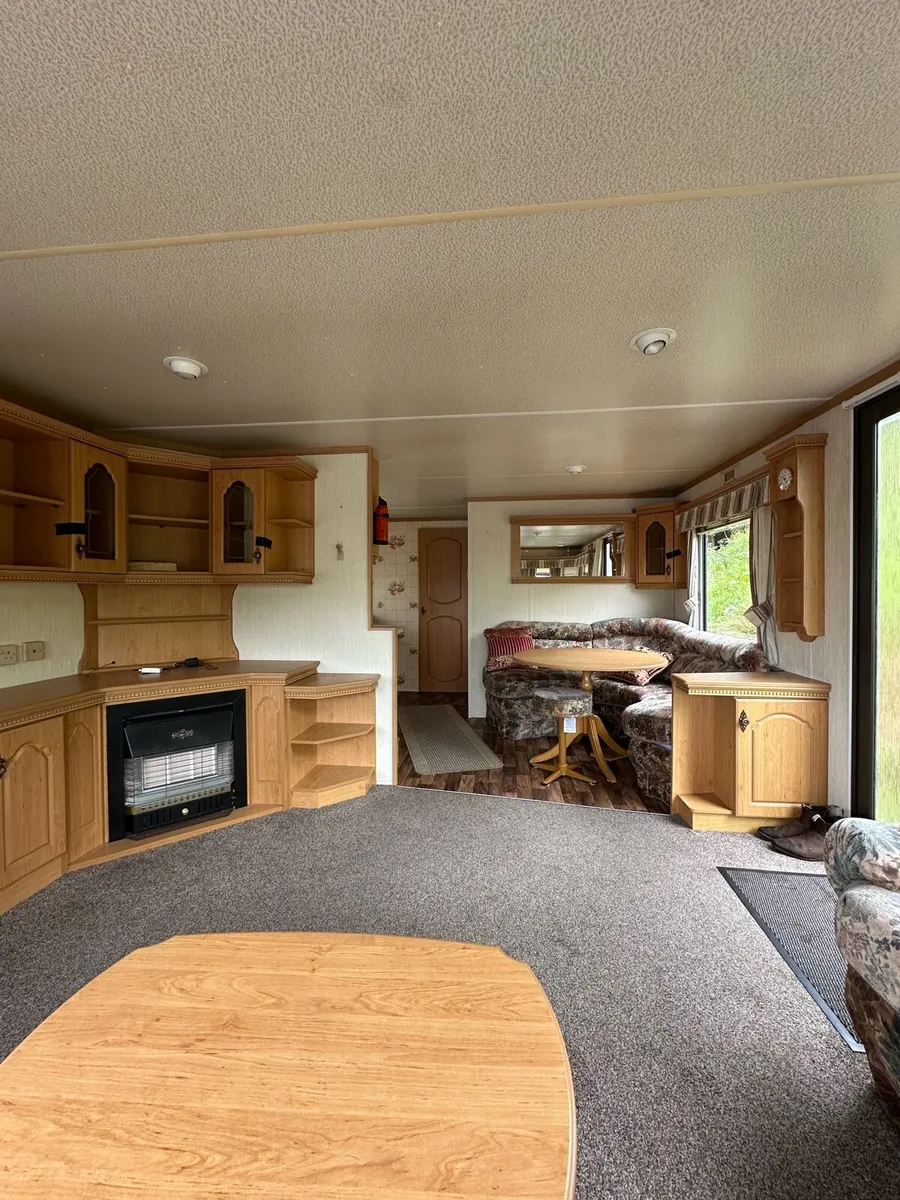 Willerby Granada 35 x 12 x 2 Bed (Mint) - Image 2