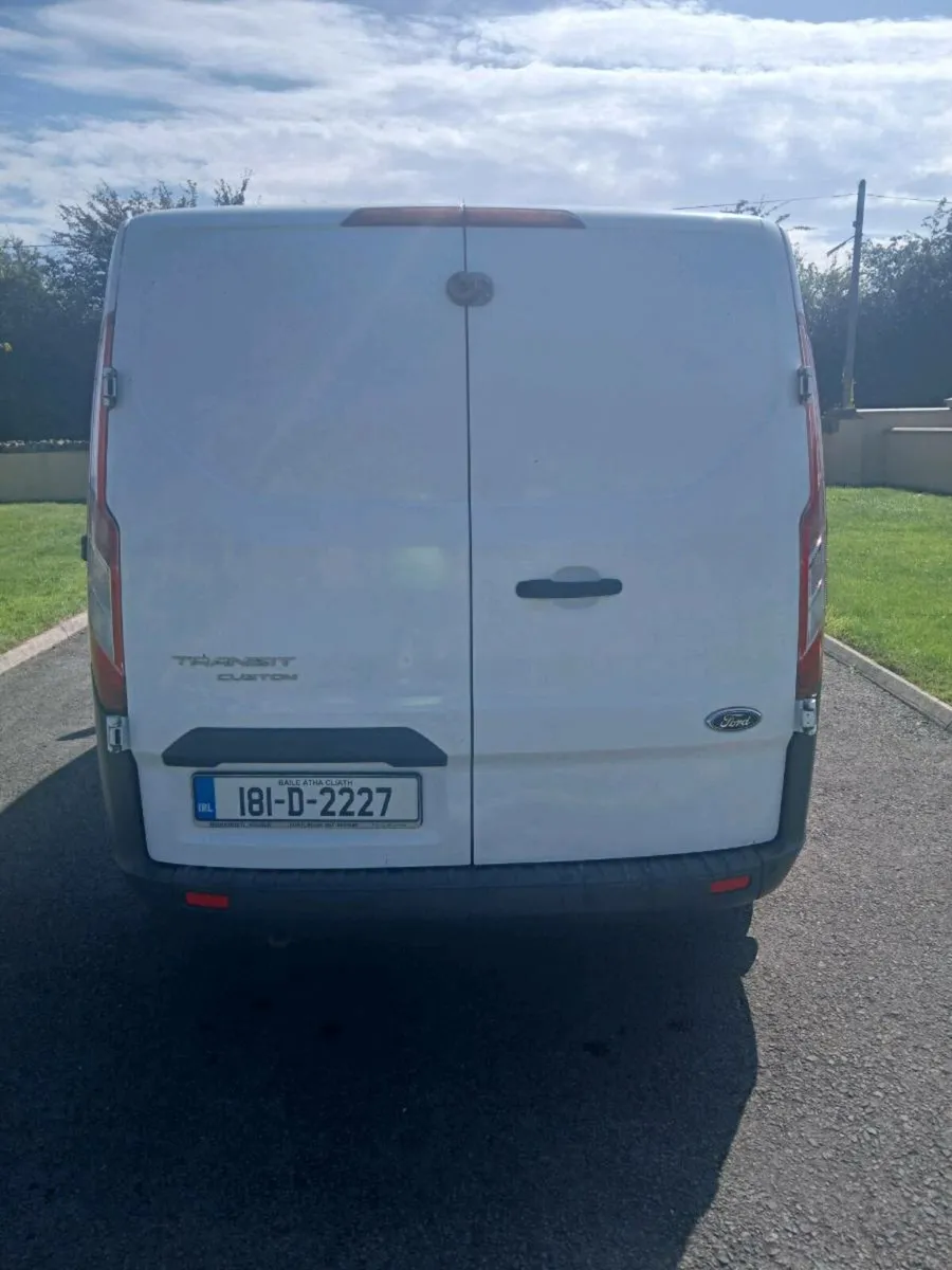 Ford transit Custom 2018 doe until January 2026 - Image 4