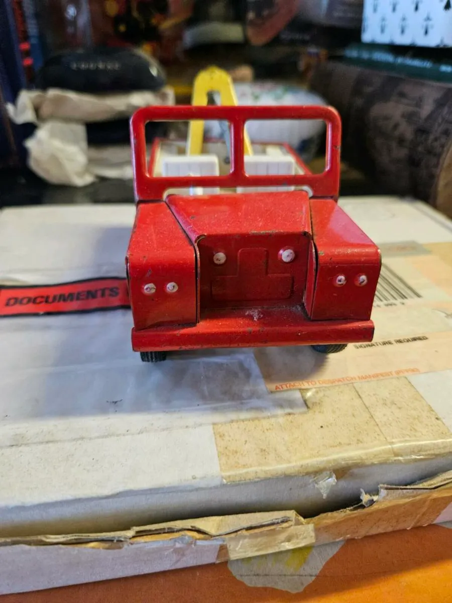 Vintage Triang Tinplate Pressed Steel Landrover - Image 4