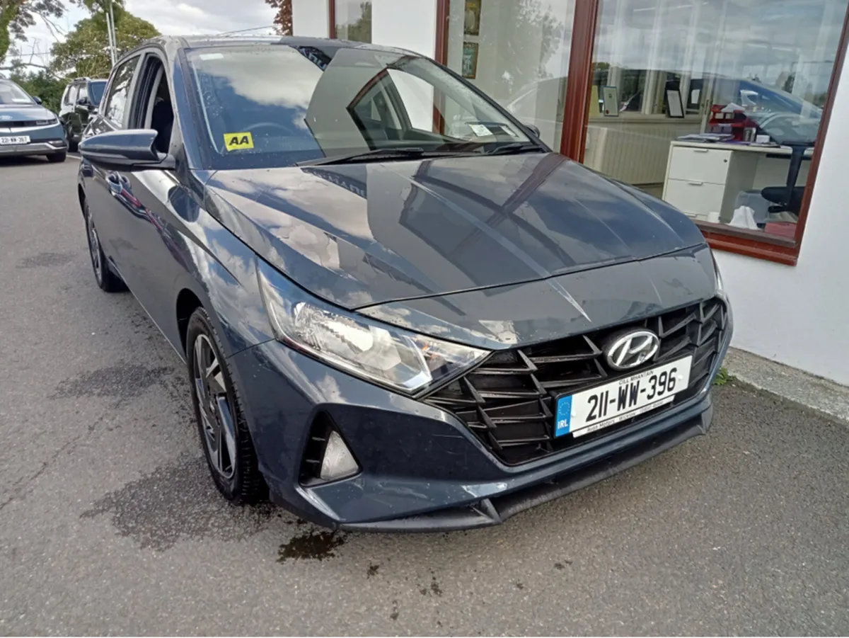Hyundai i20 DELUXE PLUS 5DR - Image 1
