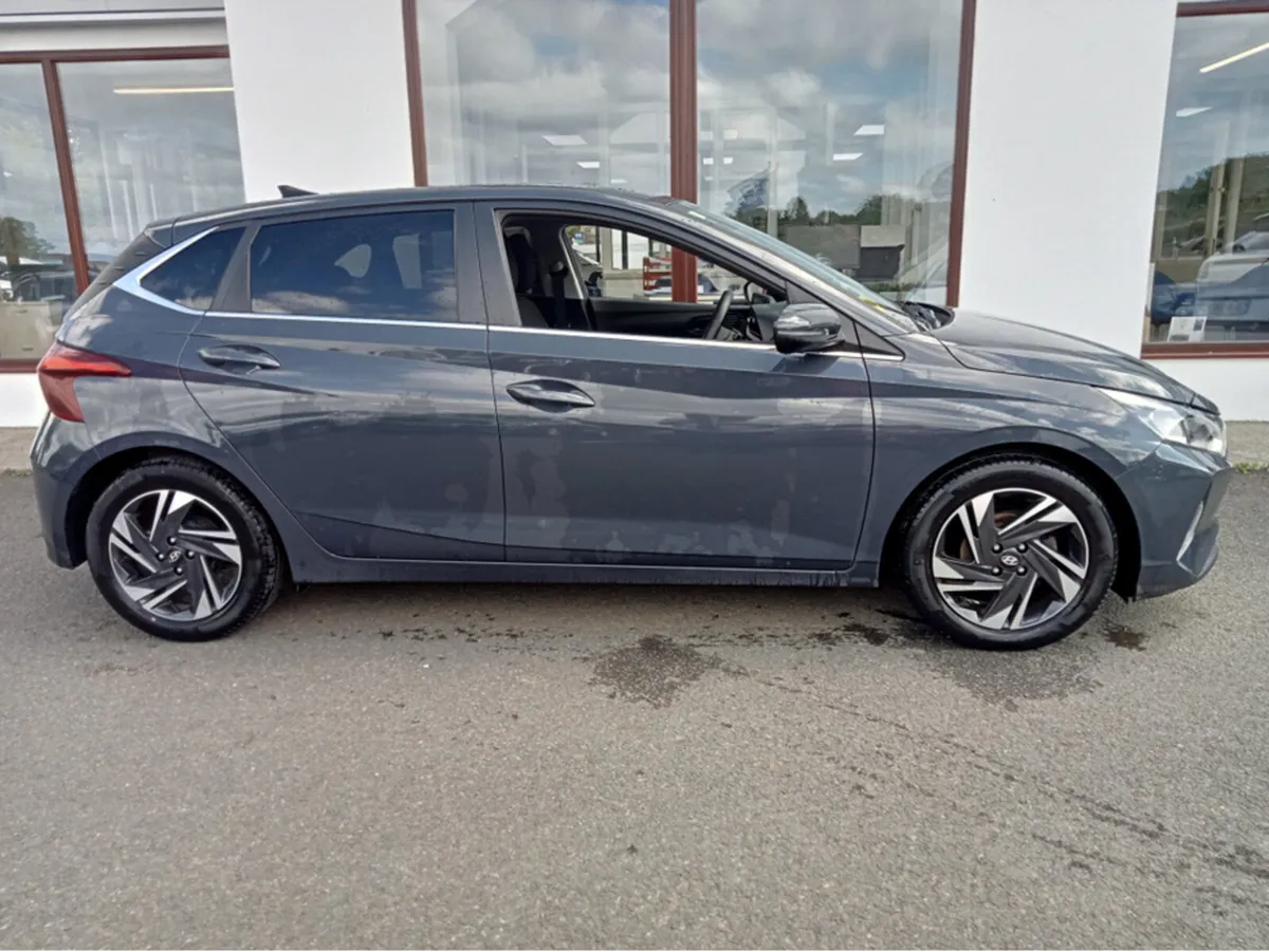 Hyundai i20 DELUXE PLUS 5DR - Image 3
