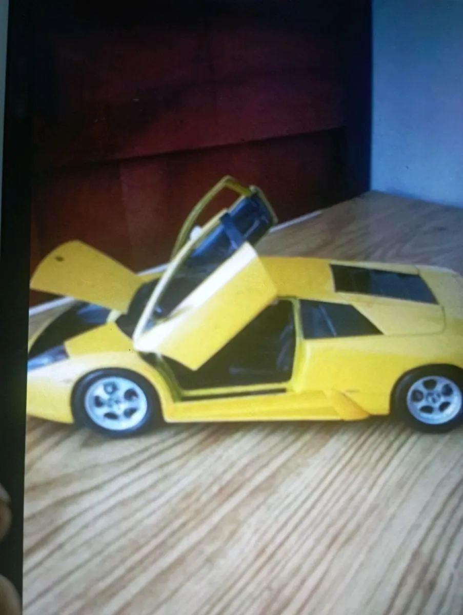 BbURAGO LAMBORGHINI  MURCIELACO.1-18 SCALE  CAR - Image 3