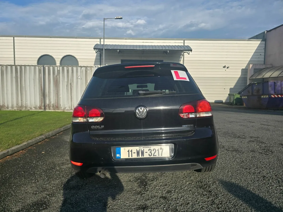 Volkswagen Golf 2011 - Image 4