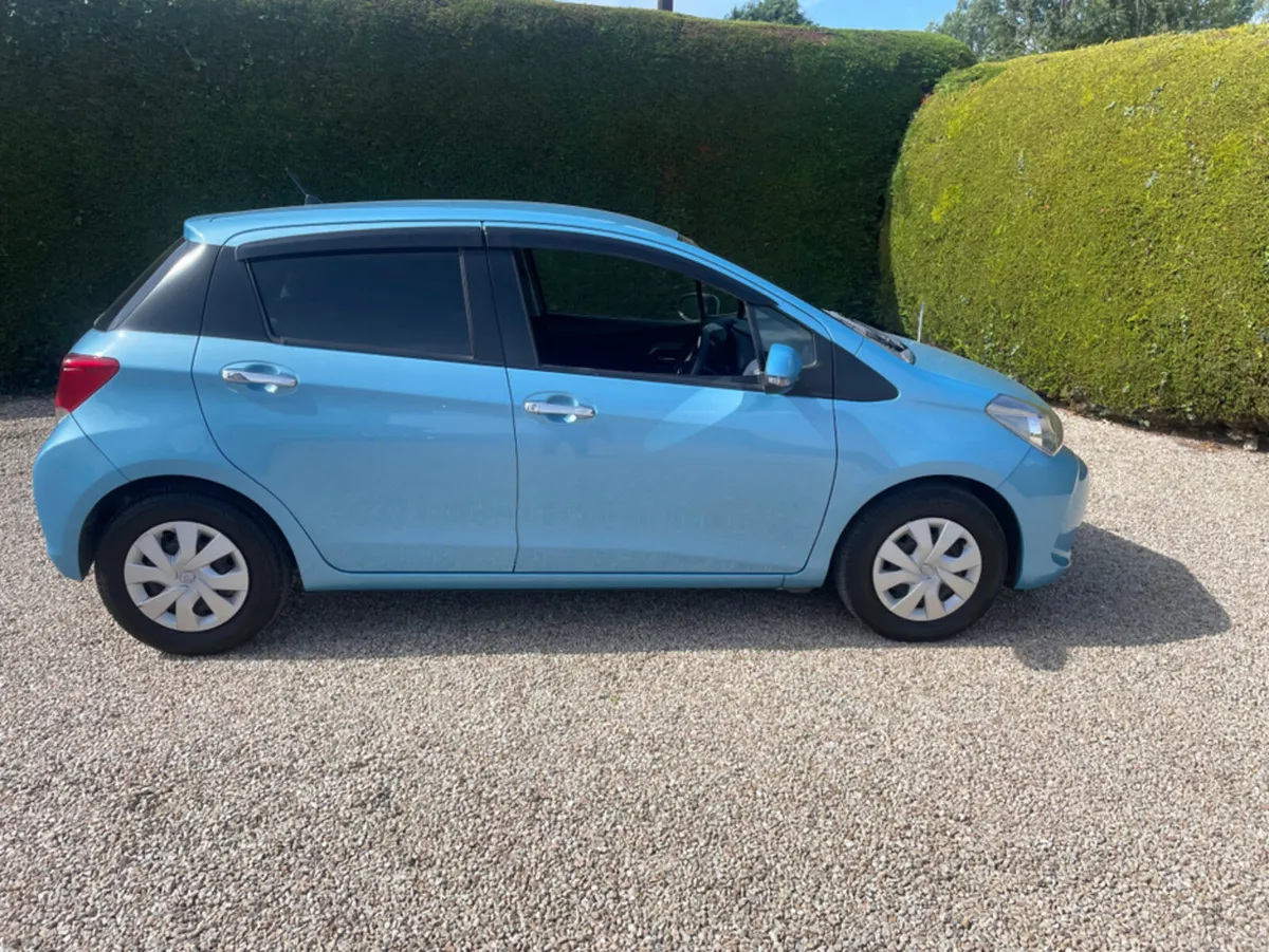 Toyota Vitz NSP130 5DR AUTO - Image 2