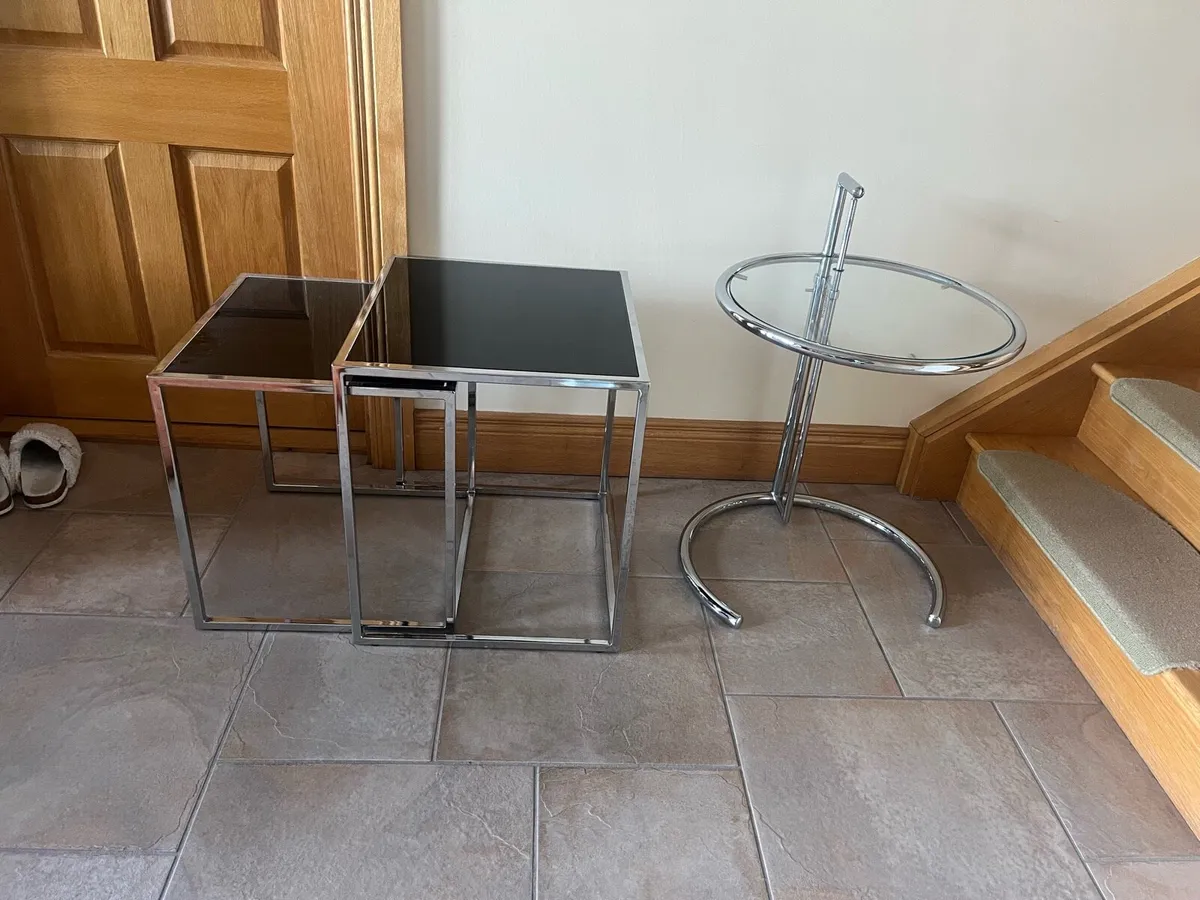 Couch table / side table set