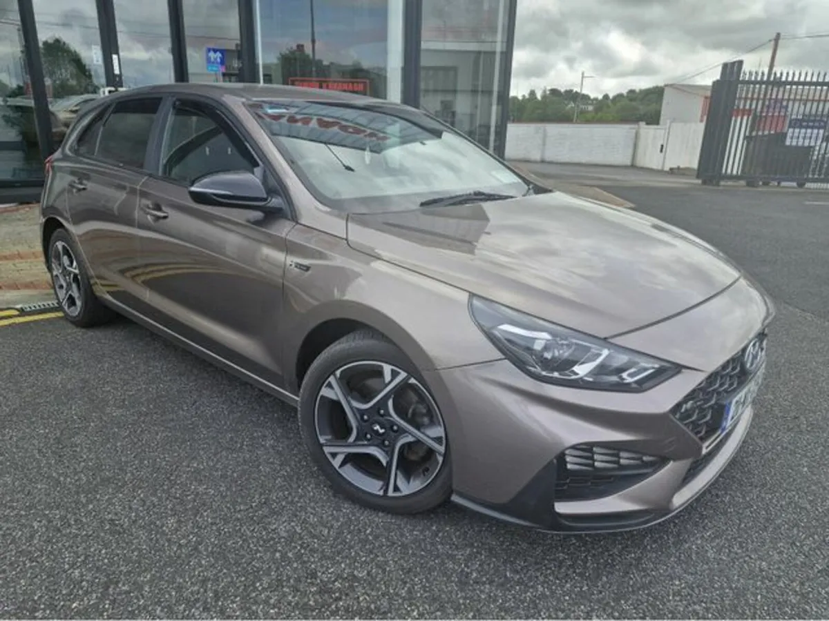 Hyundai i30 I 30 DELUXE NLINE 5DR PETROL - Image 1