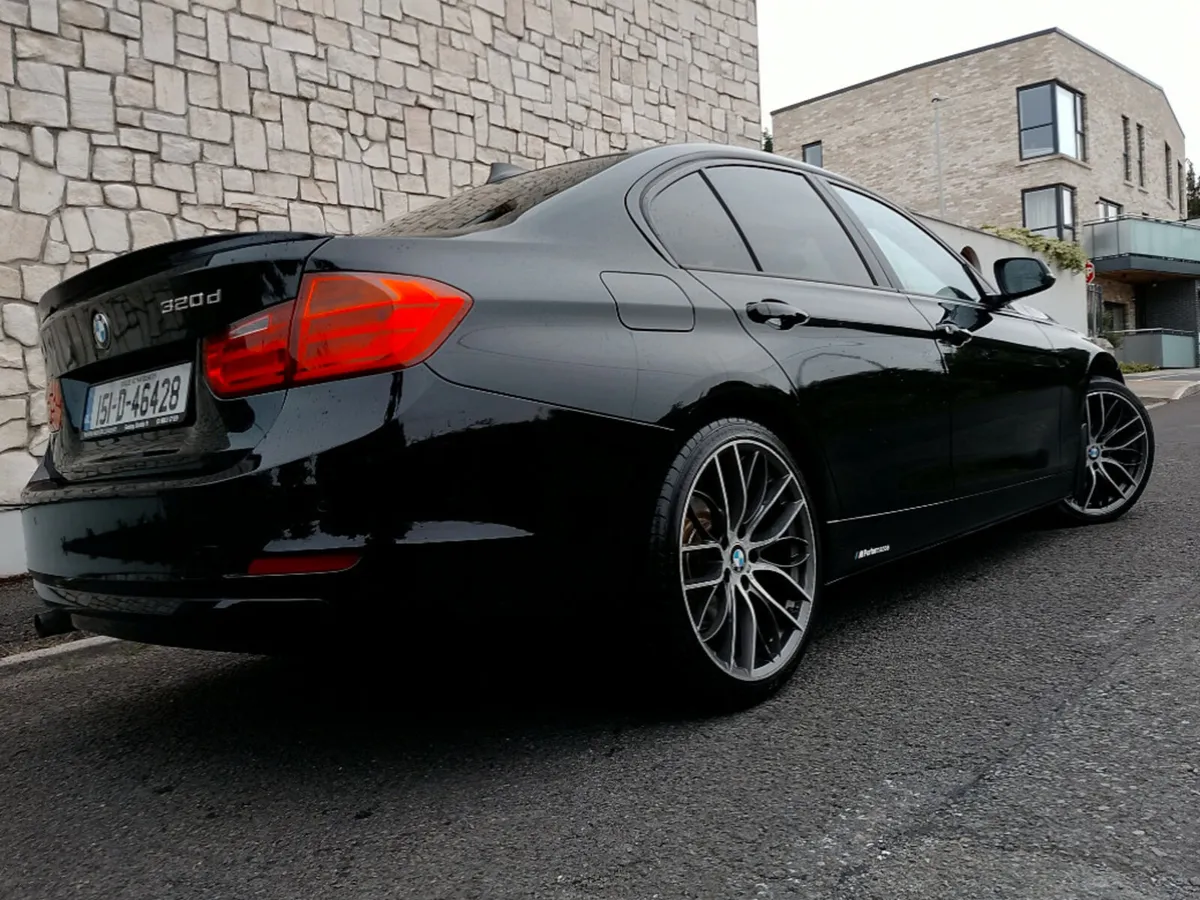 BMW 3-Series 320 F30 D EFF Dynamic Business 4DR - Image 3