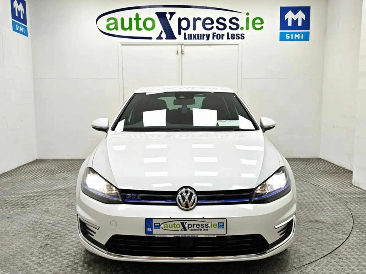 Volkswagen Golf GTE 1.4 Plug in Hybrid Automatic, - Image 3