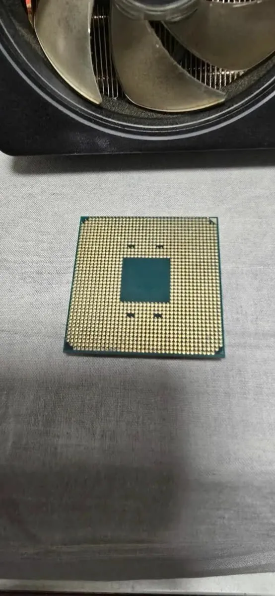 AMD Ryzen 9 3900X with Cooler - Image 2