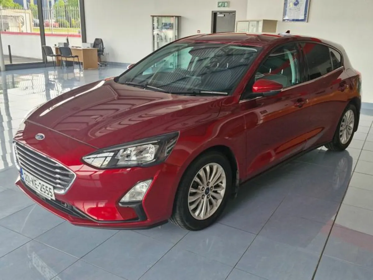 Ford Focus Titanium Auto 5D 1.5TD120 S6.2 A8 4 - Image 3