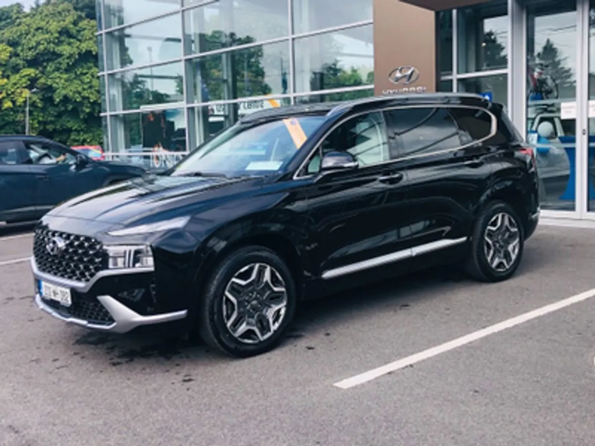 Hyundai Santa Fe Executive 1.6 Plug-in Hybrid Aut - Image 3