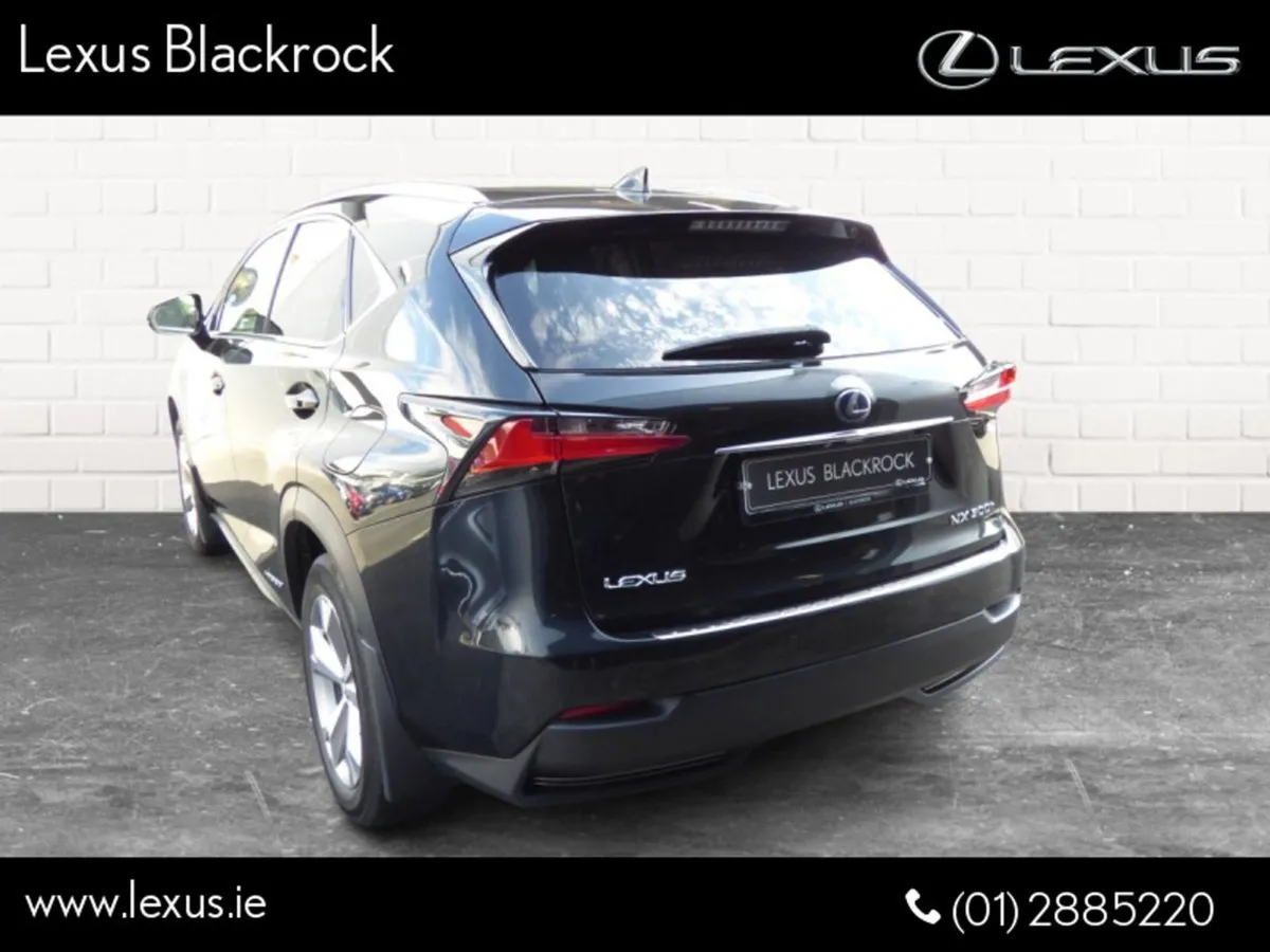Lexus NX 300h Hybrid Premiere - Image 4