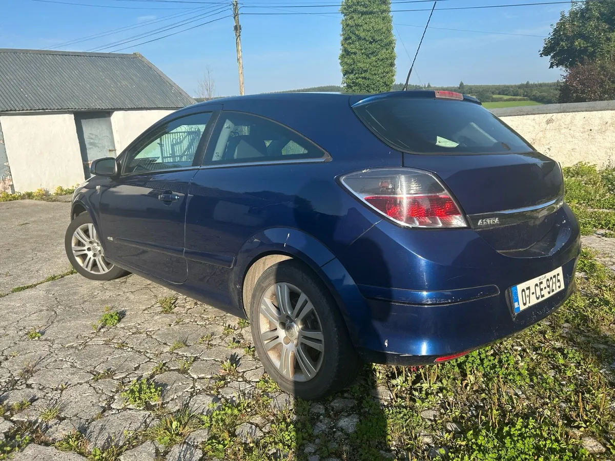 1.9l 3 Door Vauxhall Astra - Image 3