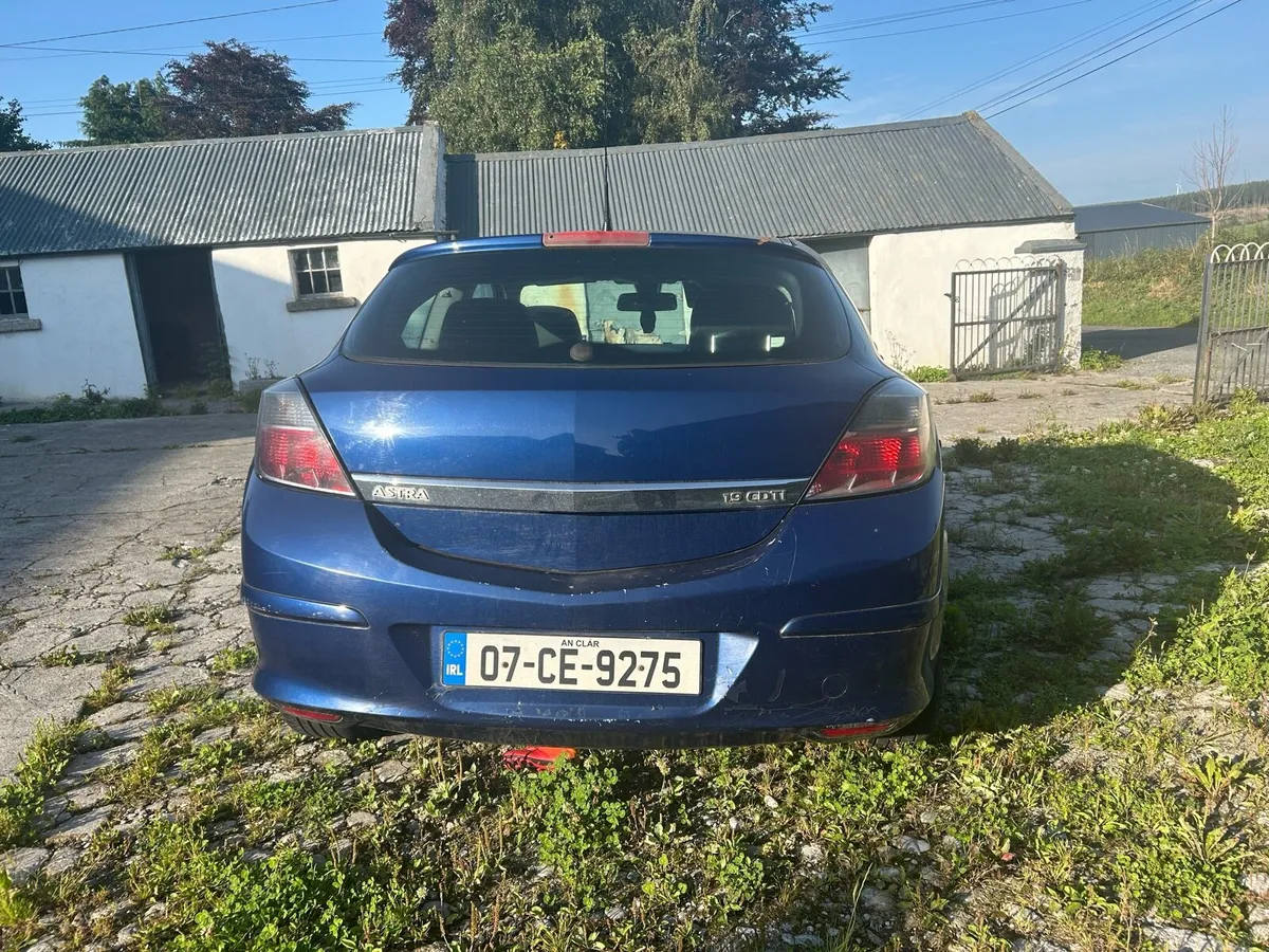 1.9l 3 Door Vauxhall Astra - Image 4