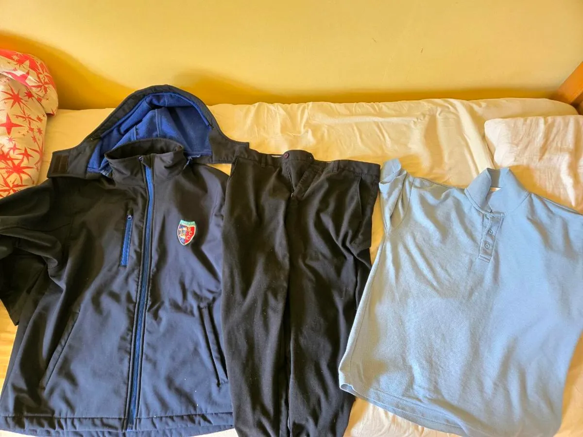 School uniform - Image 1