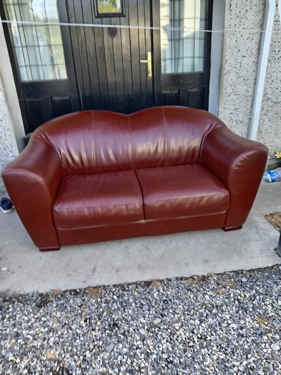 Leather 2 seater couch - Image 1