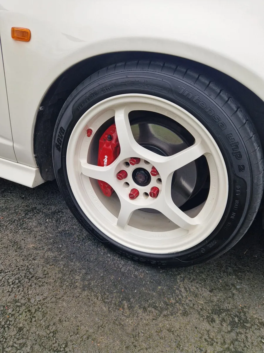 Honda Integra Dc5 Type R - Image 2