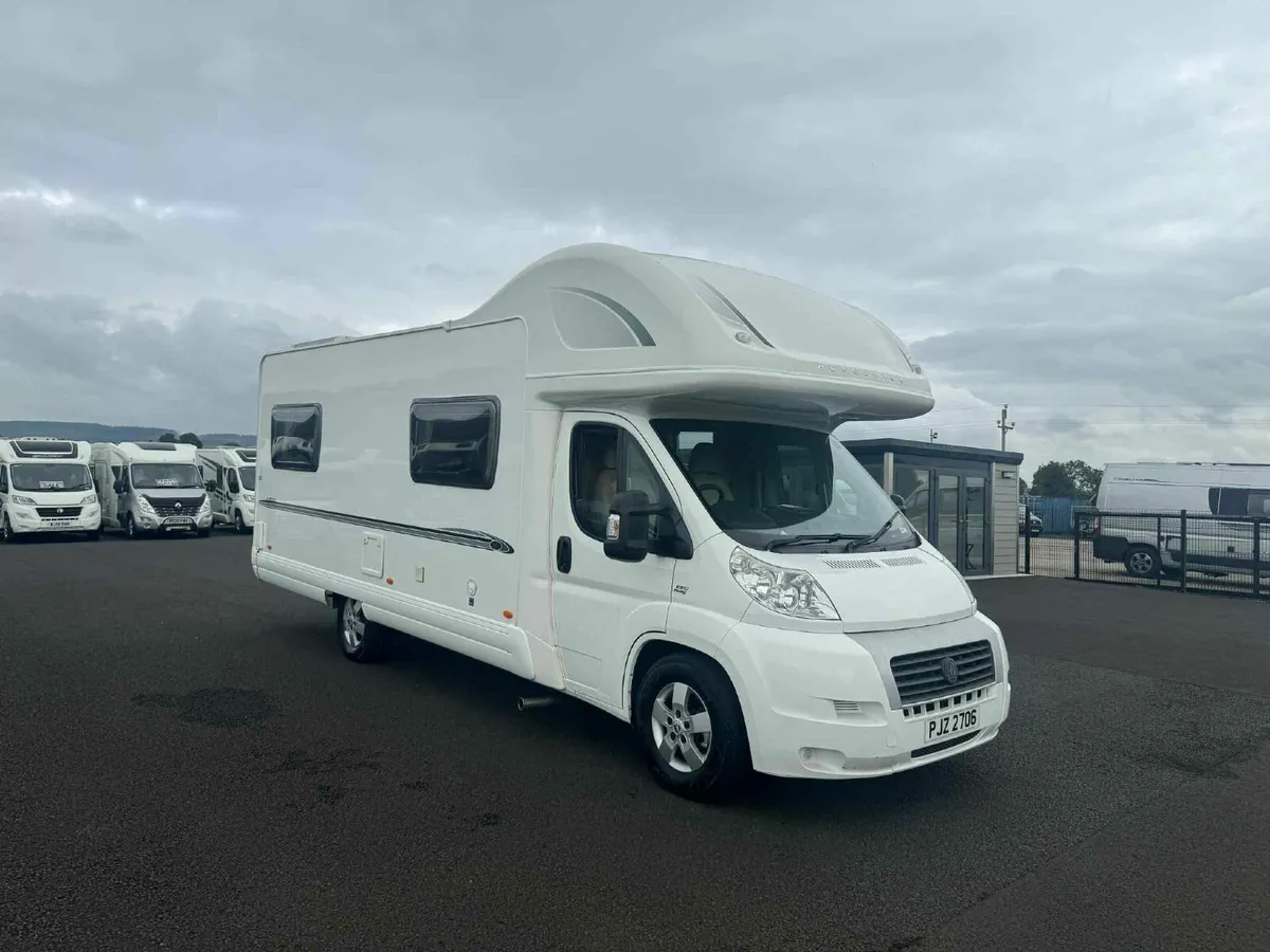 2009 BESSACARR E495 6 BERTH MOTORHOME. - Image 1