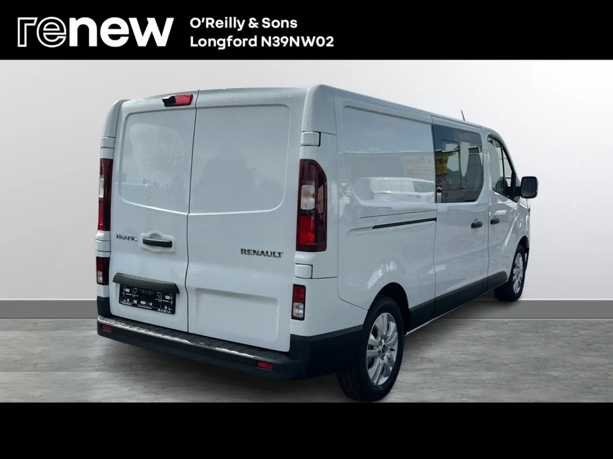 Renault Trafic Crew Cab 150BHP Extra LWB 6 Seater - Image 4