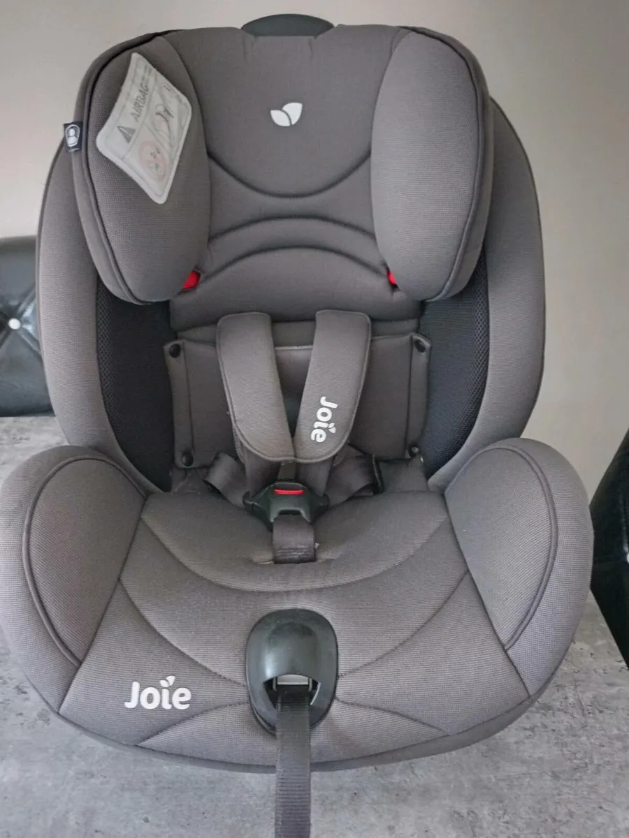 Joie kids car seat. - Image 2