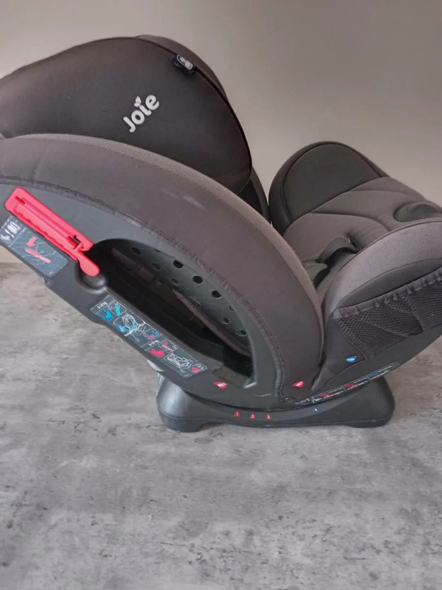 Joie kids car seat. - Image 4