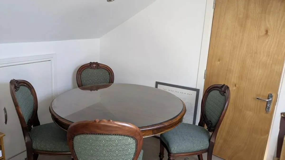 Dining - Image 1