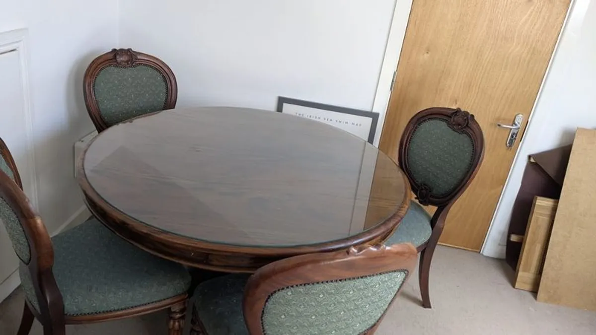 Dining - Image 3