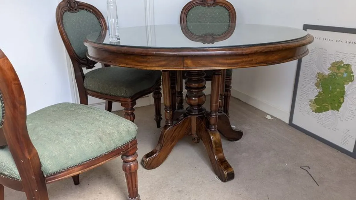 Dining - Image 4