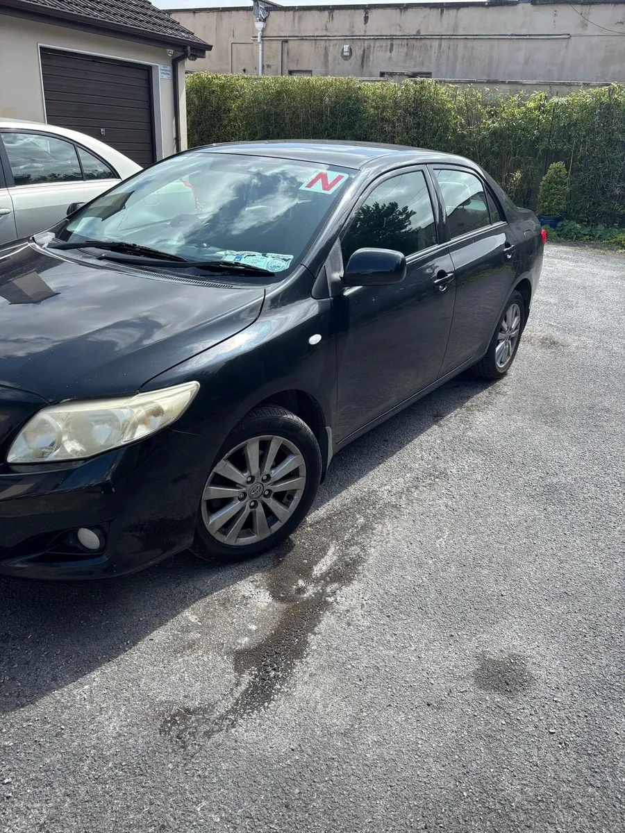 2007 Toyota Corolla saloon - Image 2