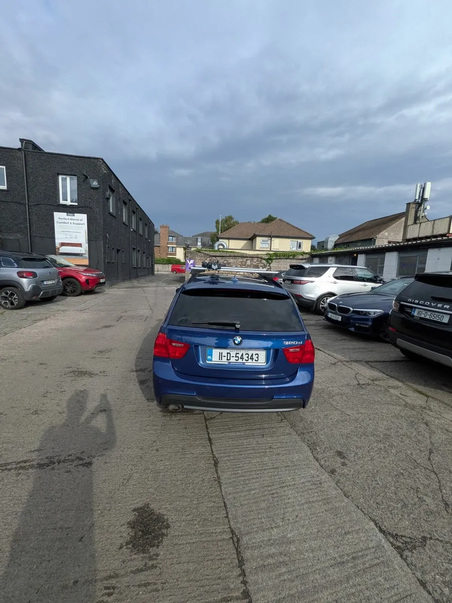BMW 3-Series 2011 ***LOW MILEAGE*** - Image 3